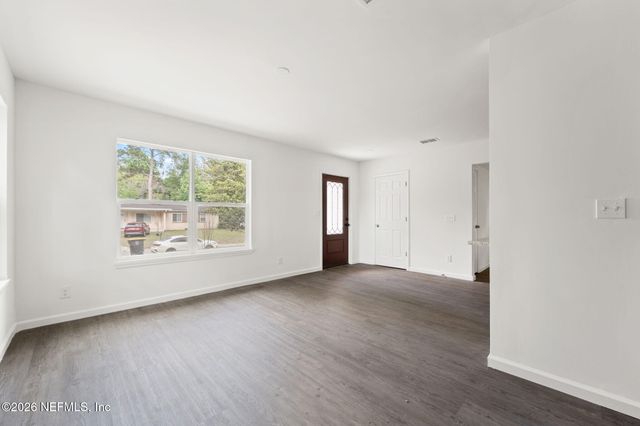 3806 CAMBAY Place, Jacksonville, FL 32210