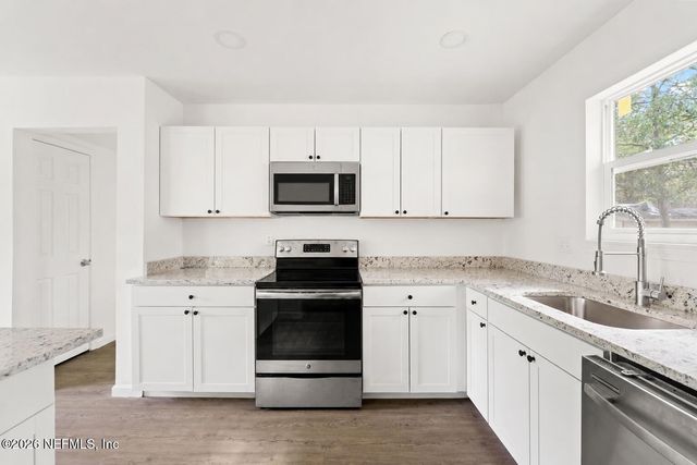 3806 CAMBAY Place, Jacksonville, FL 32210