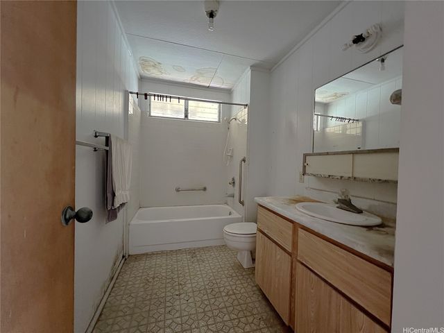 1319 Arsenal Road, Honolulu, HI 96819