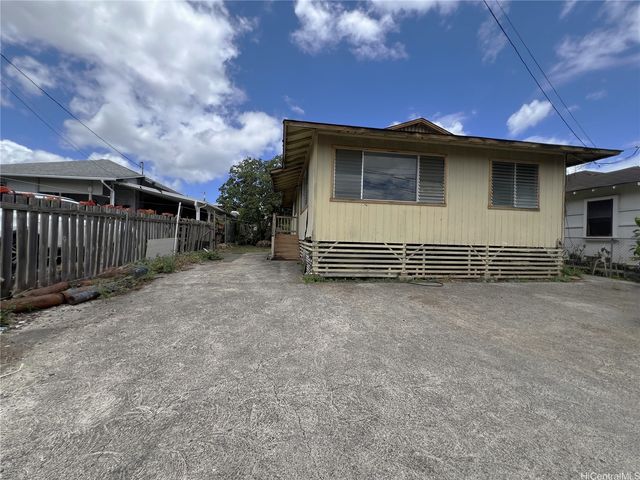 1319 Arsenal Road, Honolulu, HI 96819