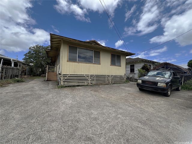 1319 Arsenal Road, Honolulu, HI 96819