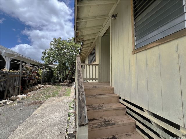 1319 Arsenal Road, Honolulu, HI 96819