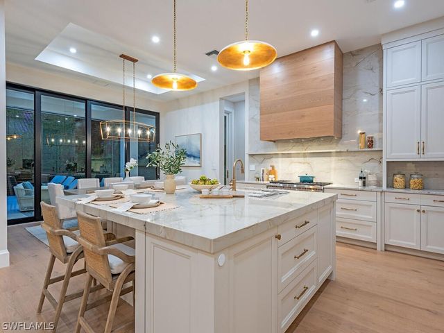 448 Devils LN, Naples, FL 34103