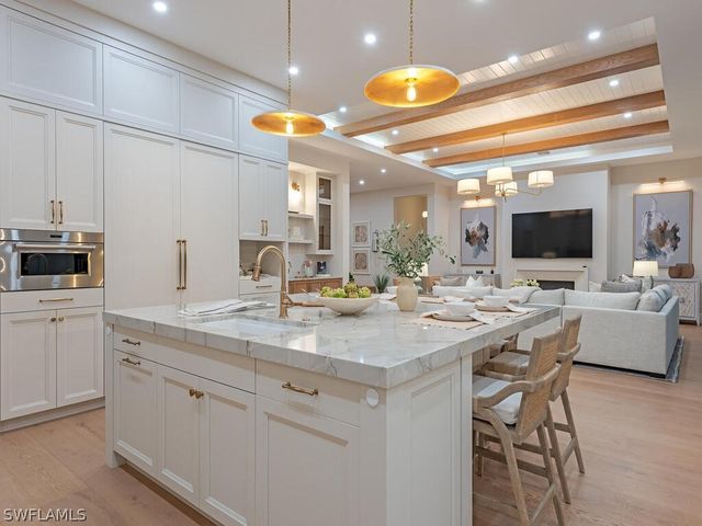 448 Devils LN, Naples, FL 34103