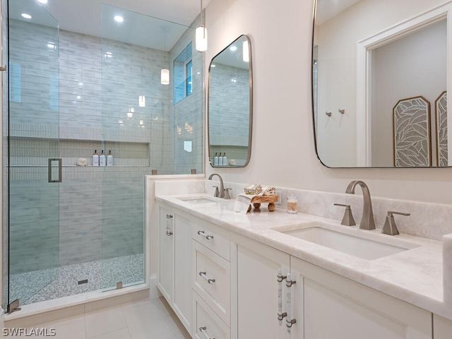 448 Devils LN, Naples, FL 34103