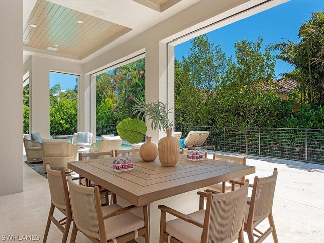 448 Devils LN, Naples, FL 34103