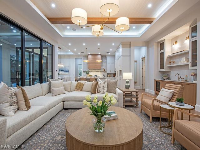 448 Devils LN, Naples, FL 34103