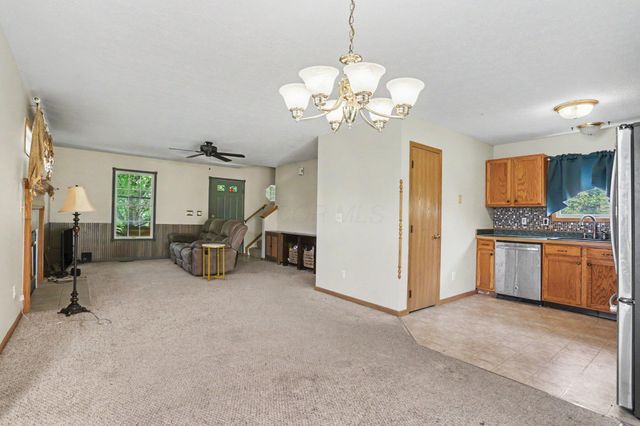 377 Cobblestone Drive, Delaware, OH 43015