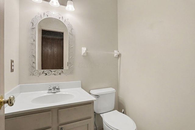 377 Cobblestone Drive, Delaware, OH 43015