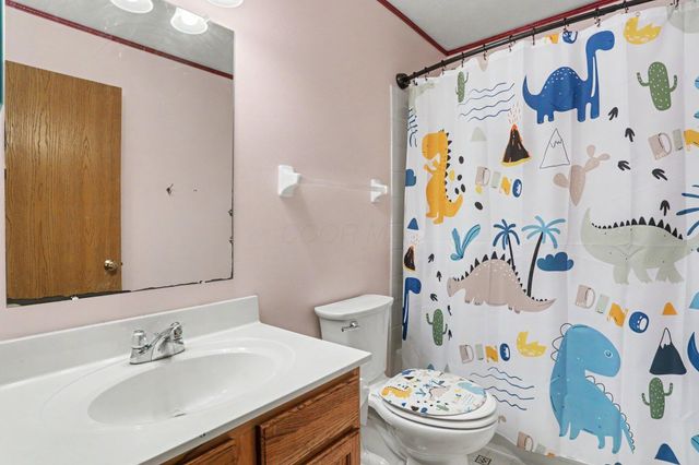 377 Cobblestone Drive, Delaware, OH 43015