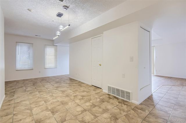 6475 S Dayton Street 102, Englewood, CO 80111