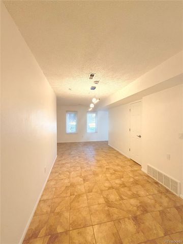 6475 S Dayton Street 102, Englewood, CO 80111