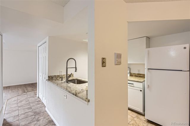 6475 S Dayton Street 102, Englewood, CO 80111