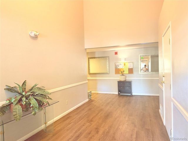 6475 S Dayton Street 102, Englewood, CO 80111
