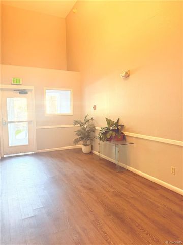 6475 S Dayton Street 102, Englewood, CO 80111
