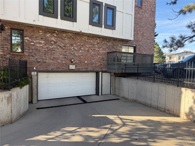 6475 S Dayton Street 102, Englewood, CO 80111