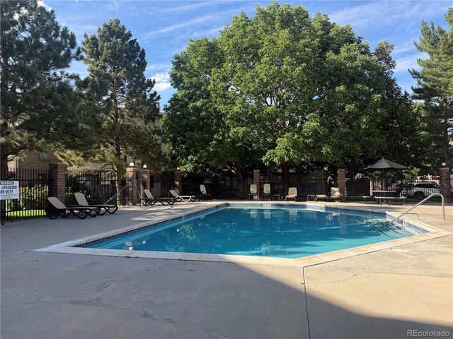 6475 S Dayton Street 102, Englewood, CO 80111