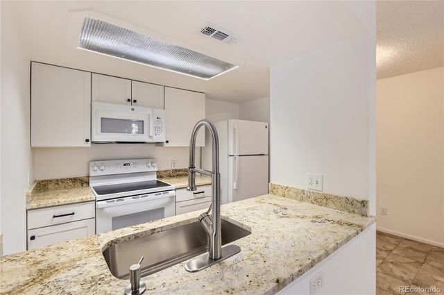 6475 S Dayton Street 102, Englewood, CO 80111