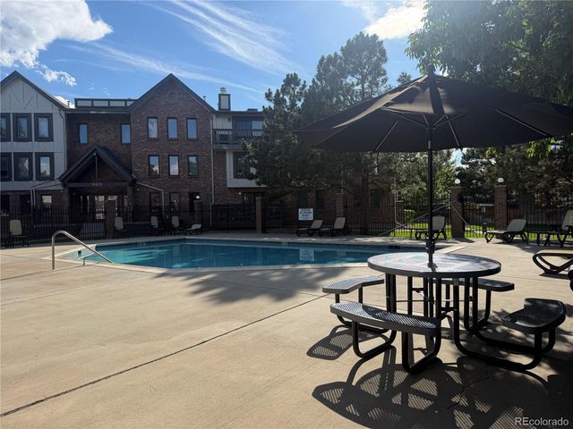 6475 S Dayton Street 102, Englewood, CO 80111