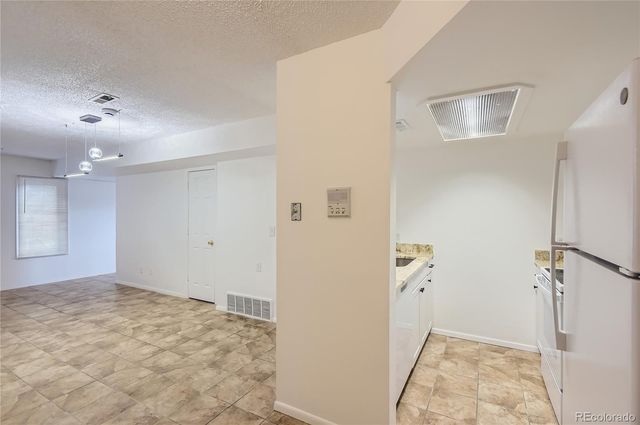 6475 S Dayton Street 102, Englewood, CO 80111