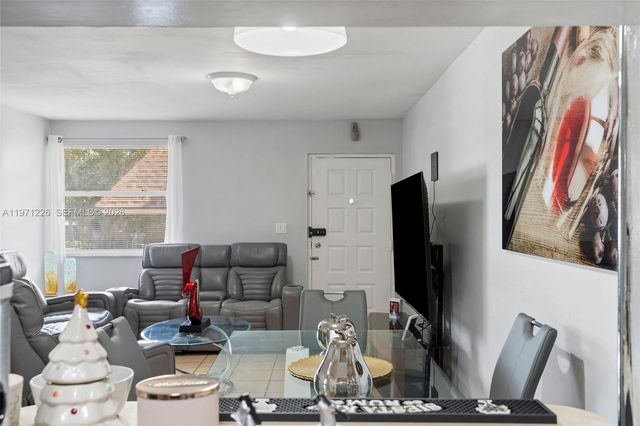 7111 SW 129th Ave 6, Miami, FL 33183