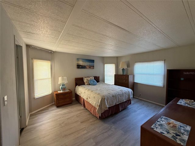 27 S BOBWHITE ROAD, Wildwood, FL 34785