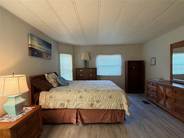 27 S BOBWHITE ROAD, Wildwood, FL 34785