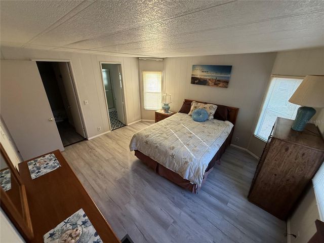 27 S BOBWHITE ROAD, Wildwood, FL 34785