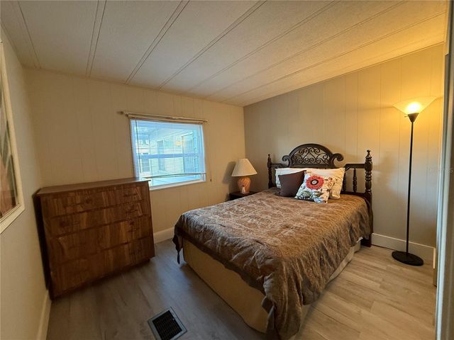 27 S BOBWHITE ROAD, Wildwood, FL 34785