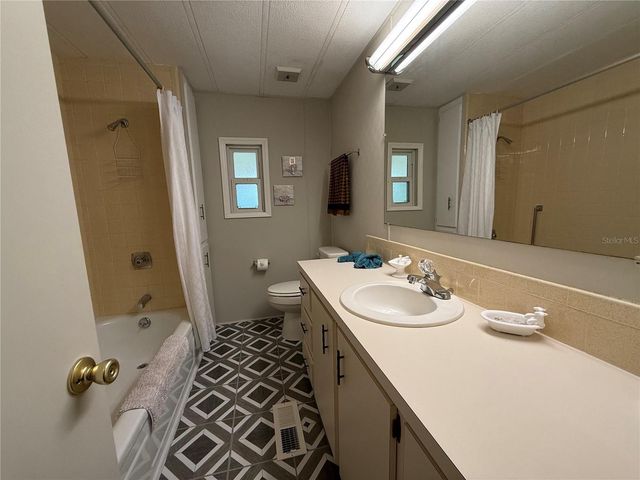 27 S BOBWHITE ROAD, Wildwood, FL 34785