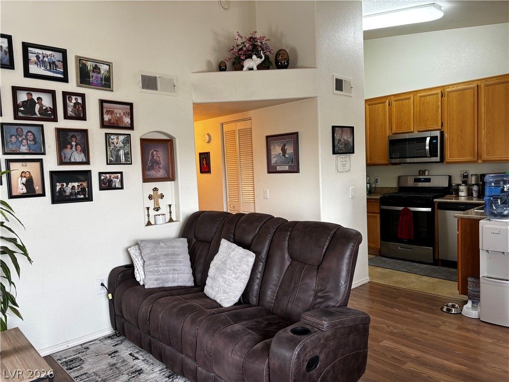 3318 North Decatur Boulevard 2168, Las Vegas, NV 89130 — photo 5