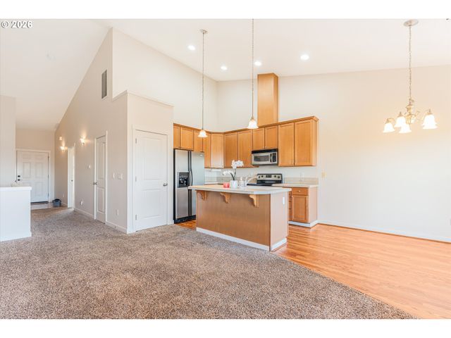 8900 Se CHLOE Ln, Happy Valley, OR 97086