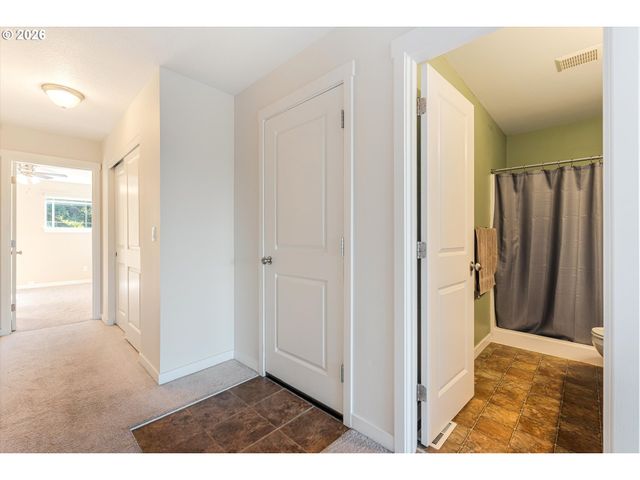 8900 Se CHLOE Ln, Happy Valley, OR 97086