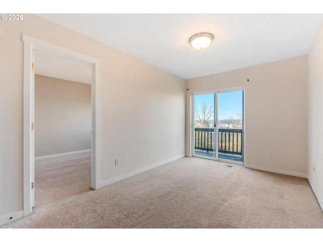 8900 Se CHLOE Ln, Happy Valley, OR 97086