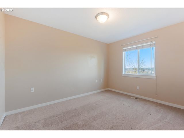 8900 Se CHLOE Ln, Happy Valley, OR 97086