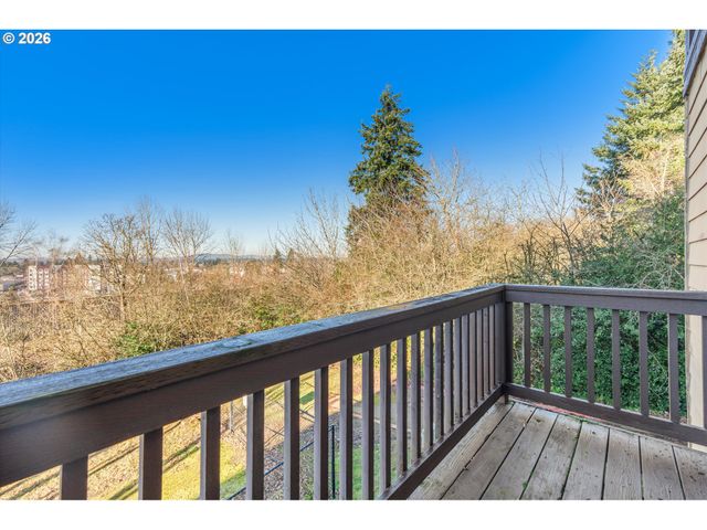 8900 Se CHLOE Ln, Happy Valley, OR 97086