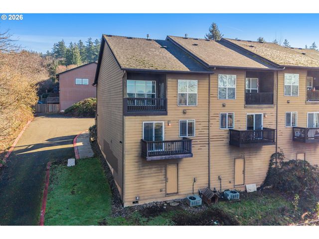 8900 Se CHLOE Ln, Happy Valley, OR 97086