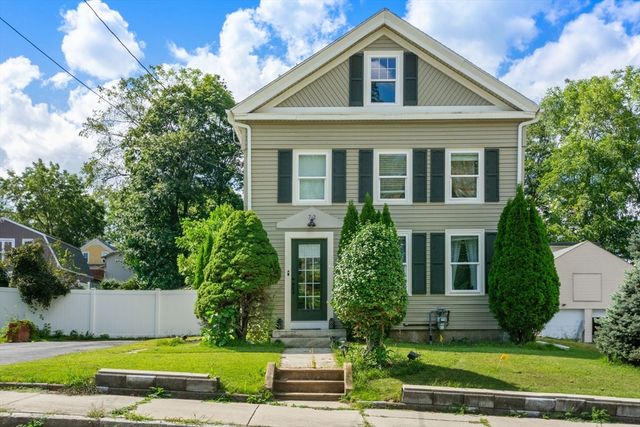 72 High St, Southbridge, MA 01550