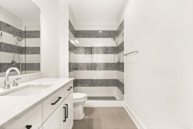 518 Navy Cove Blvd, Gulf Breeze, FL 32561