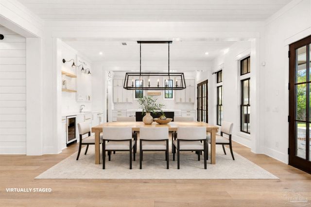 518 Navy Cove Blvd, Gulf Breeze, FL 32561