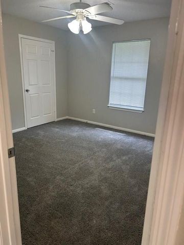 10440 Royal Adrian Drive, Conroe, TX 77303