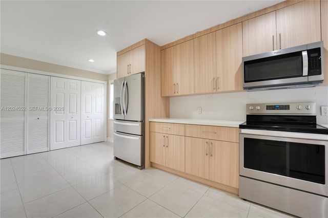 3719 Estepona Ave 18A1, Doral, FL 33178