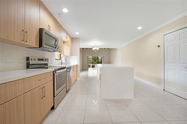 3719 Estepona Ave 18A1, Doral, FL 33178