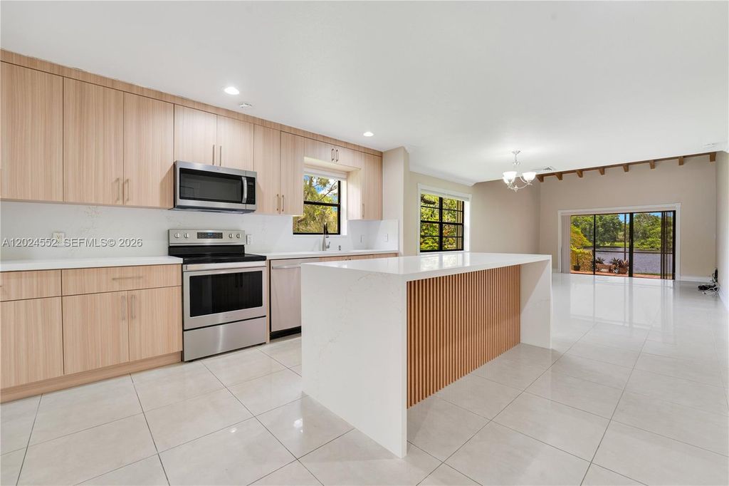 3719 Estepona Ave 18A1, Doral, FL 33178
