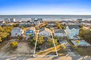916 E Dolphin Drive, Oak Island, NC 28465