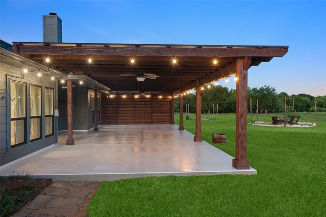 1019 Vaughan Lane, Tioga, TX 76271