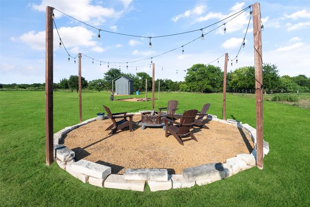 1019 Vaughan Lane, Tioga, TX 76271