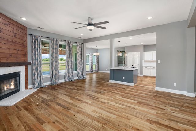 1019 Vaughan Lane, Tioga, TX 76271