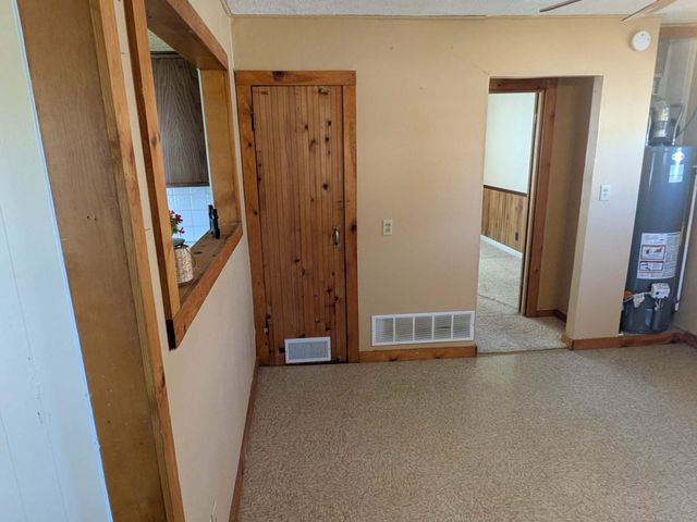 1213 Stack Ave, Salina, KS 67401