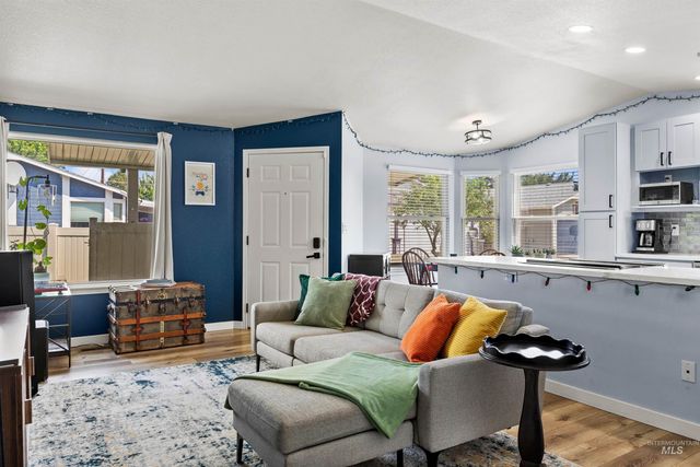 843 S Wild Phlox Pl, Boise, ID 83709